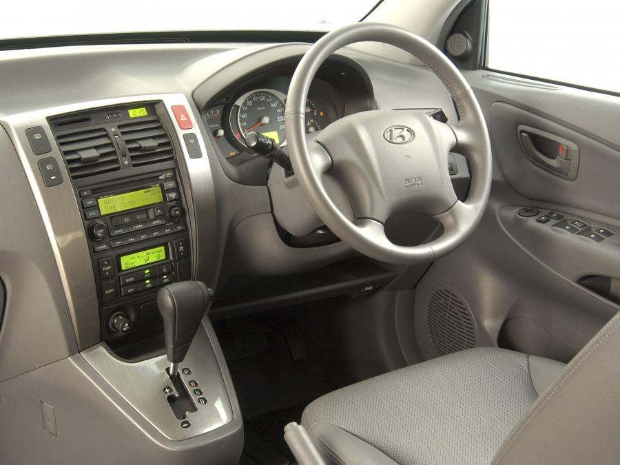  Hyundai Tucson 2004 года  (ZA) (фото 2 из 16)